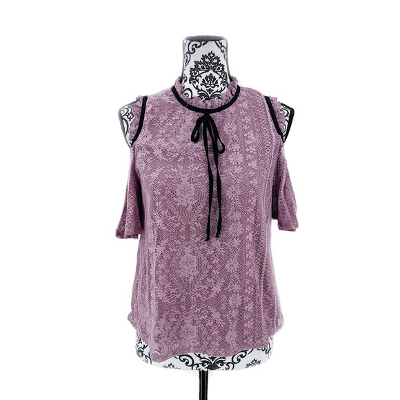 Lily White Mauve Lace Cold Shoulder w/ Black Ribbon Tie Romantic Boho Blouse - Picture 1 of 10
